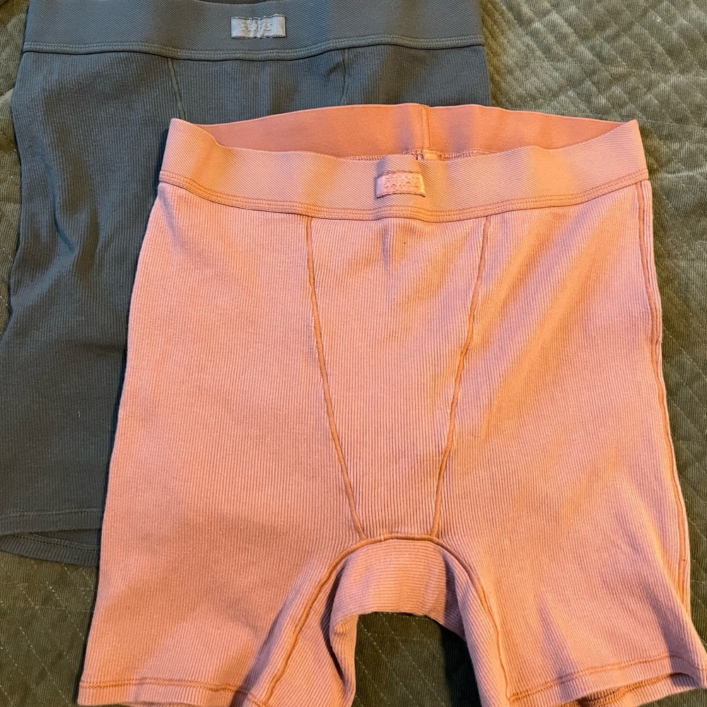 Skims set of boxer shorts